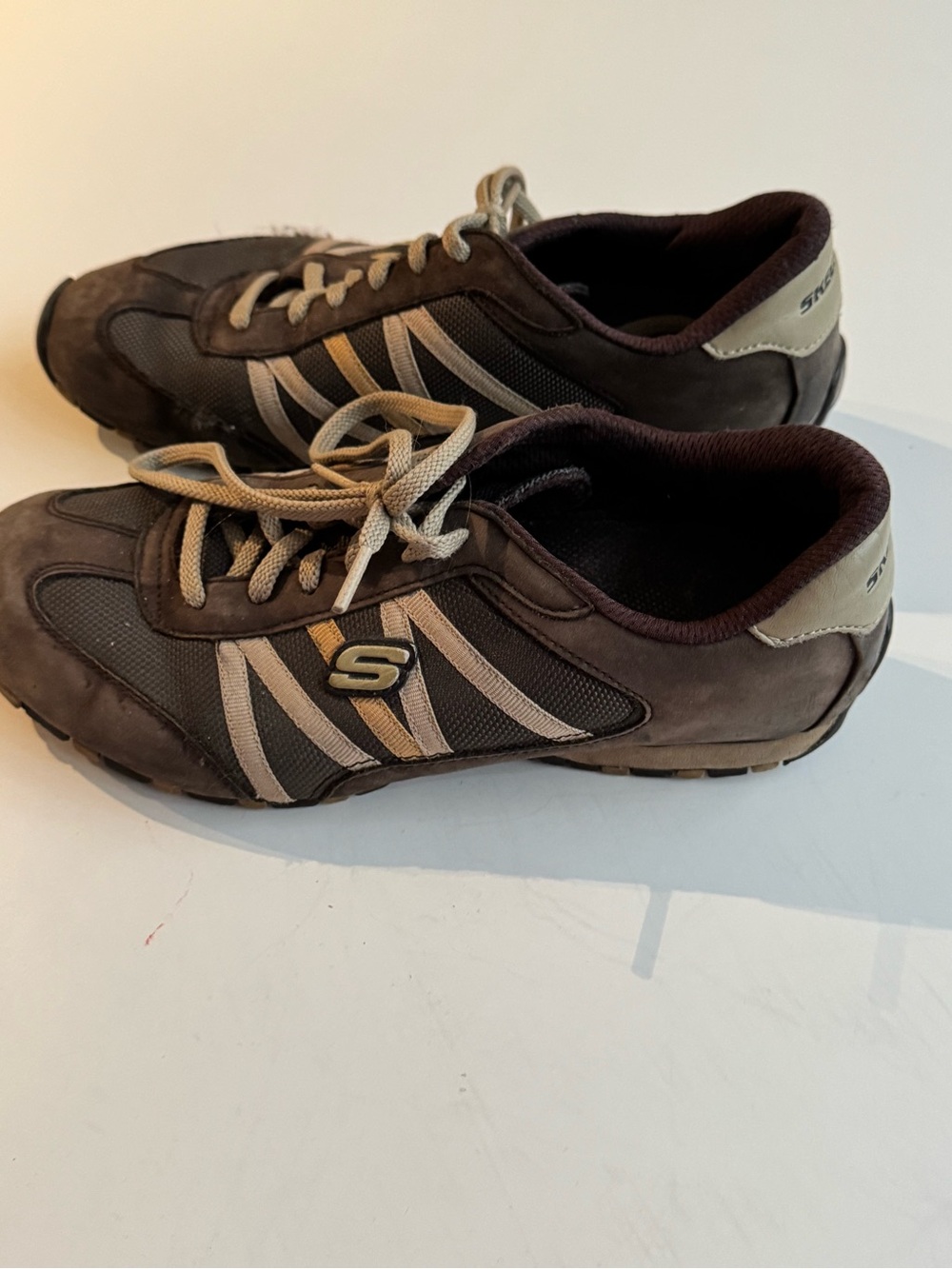Women’s Skechers Size 7.5